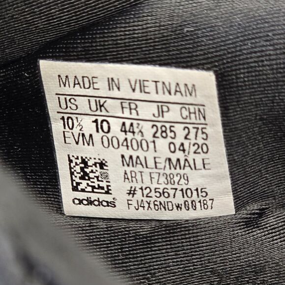 Adidas Men's 10.5 Ozweego Black/Cloud White Tropical Print Sneakers FZ3829 - Picture 9 of 15